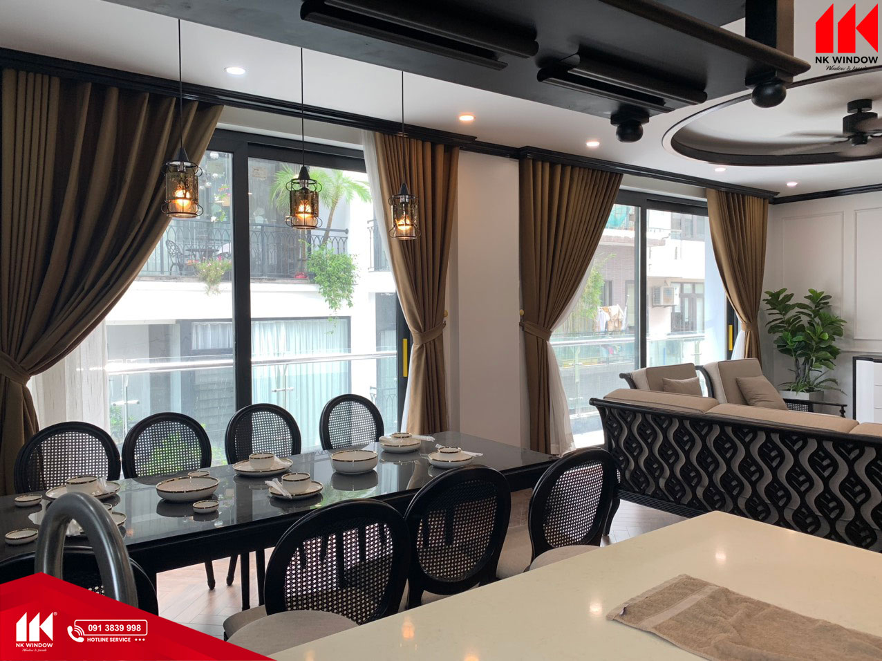 Cửa trượt 2 cánh nhôm SJC Chueco tại phòng khách